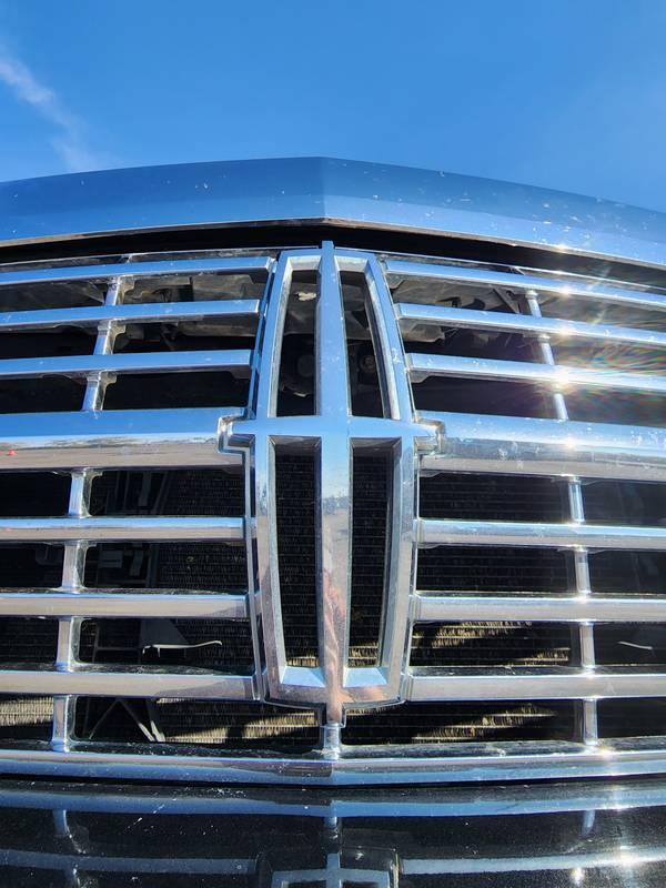 2010 Lincoln Navigator 4x4 4 Door SUV