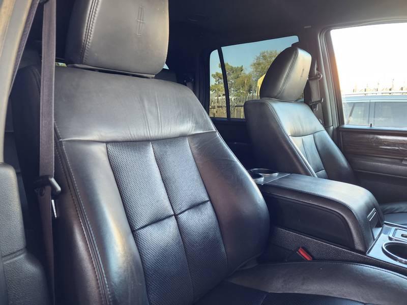 2010 Lincoln Navigator 4x4 4 Door SUV