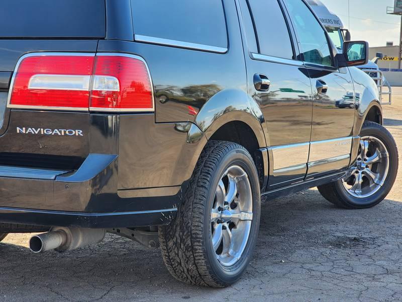 2010 Lincoln Navigator 4x4 4 Door SUV