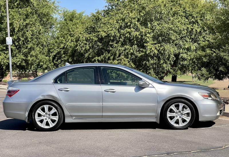 2009 Acura RL SH-AWD w/Tech 4 Door Sedan