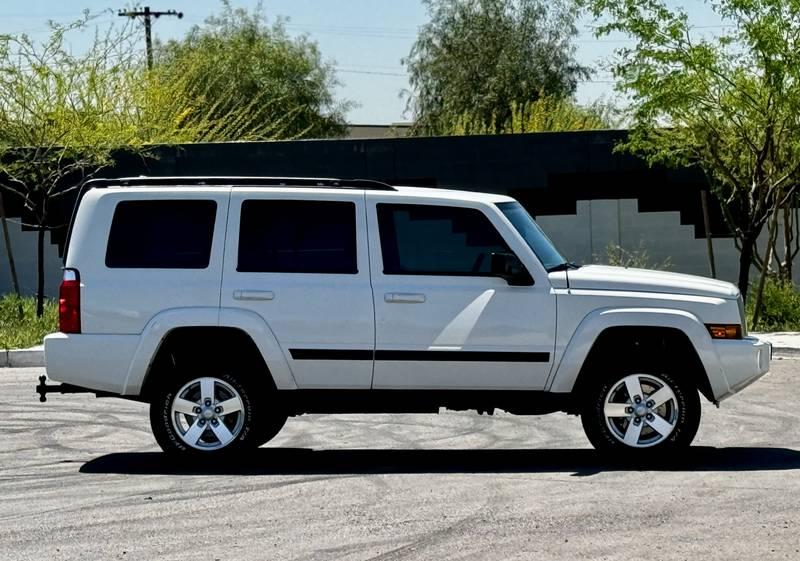 2008 Jeep Commander Sport 4x4 4 Door SUV