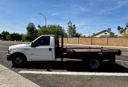 2005 Ford F-350 Super Duty 2 Door Flatbed Pickup Truck