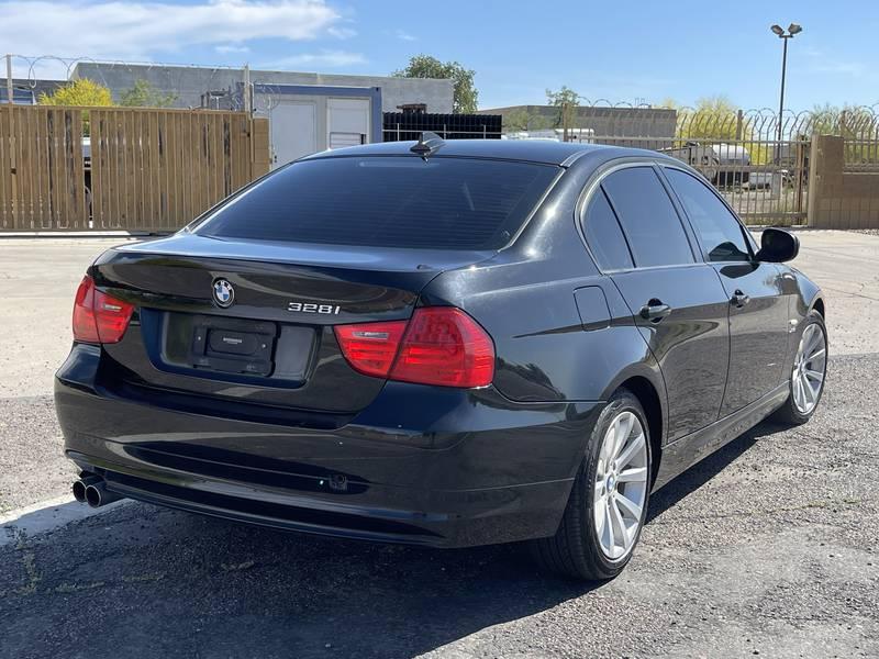 2011 BMW 3 Series 328i xDrive 4 Door Sedan