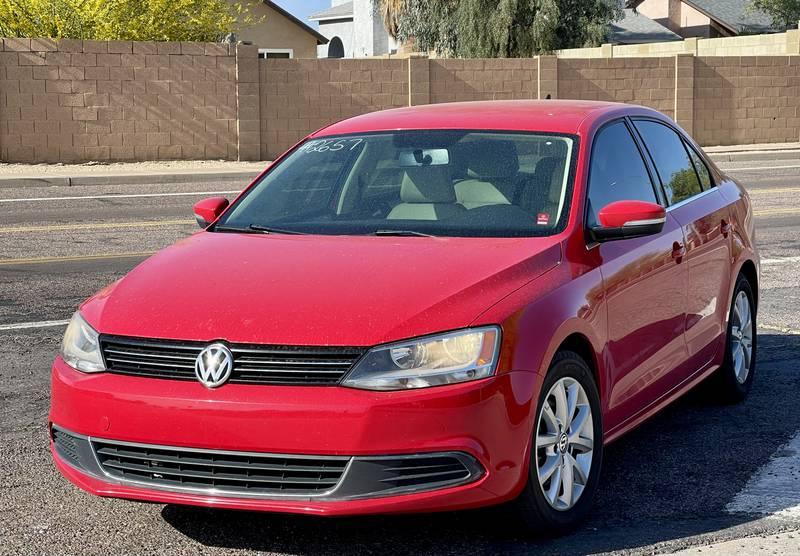 2014 Volkswagen Jetta SE 4 Door Sedan