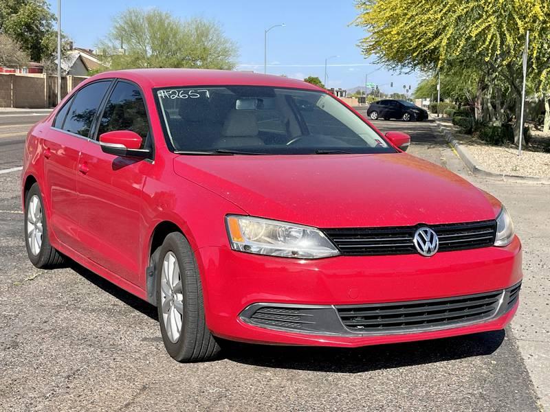 2014 Volkswagen Jetta SE 4 Door Sedan