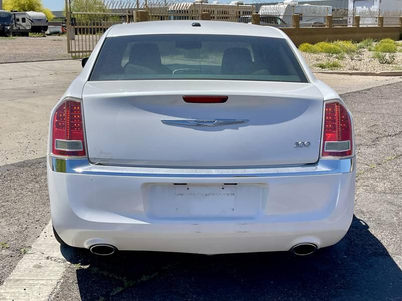 2011 Chrysler 300 4 Door Sedan