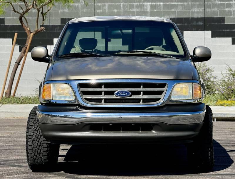 2002 Ford F-150 XLT 4 Door Extended Cab Pickup Truck