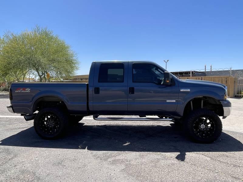 2006 Ford F-250 Super Duty XLT 4X4 4 Door Crewcab Pickup Truck