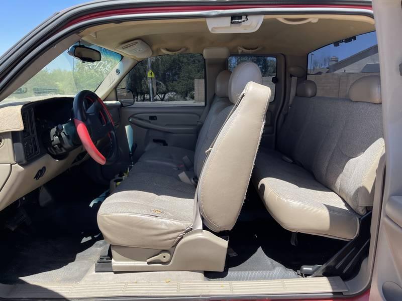 2004 Chevrolet Silverado 1500 4 Door Extended Cab Pickup Truck