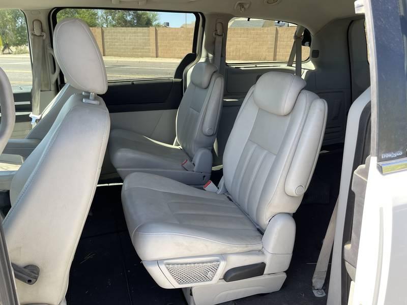 2009 Dodge Grand Caravan SXT 4 Door Mini Van