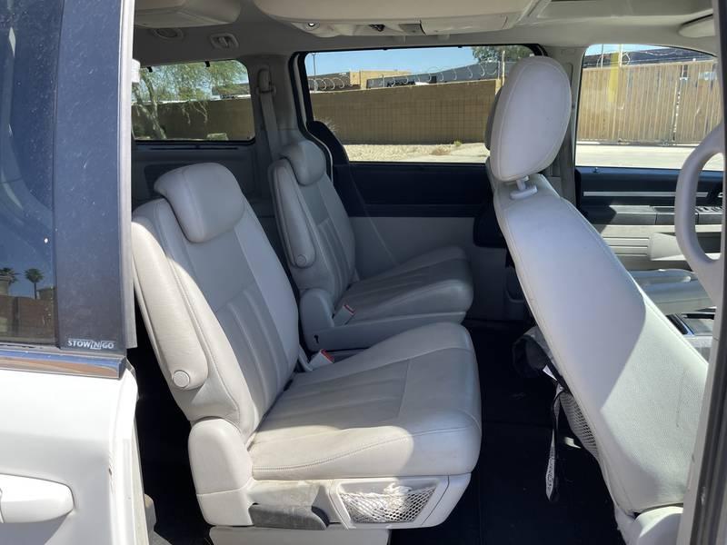 2009 Dodge Grand Caravan SXT 4 Door Mini Van