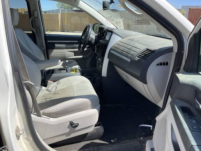 2009 Dodge Grand Caravan SXT 4 Door Mini Van