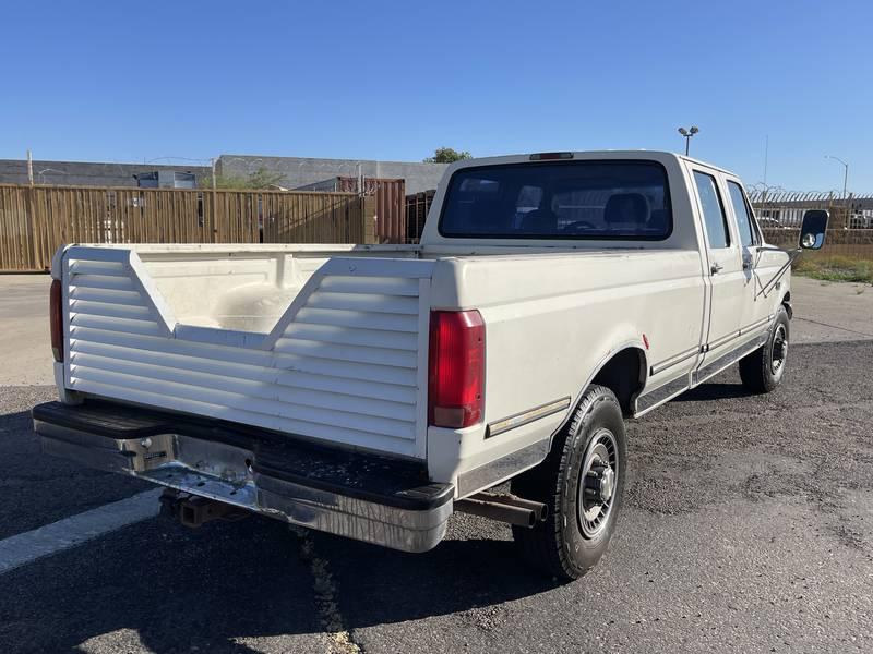 1994 Ford F-350 XLT 4 Door Crewcab Pickup Truck