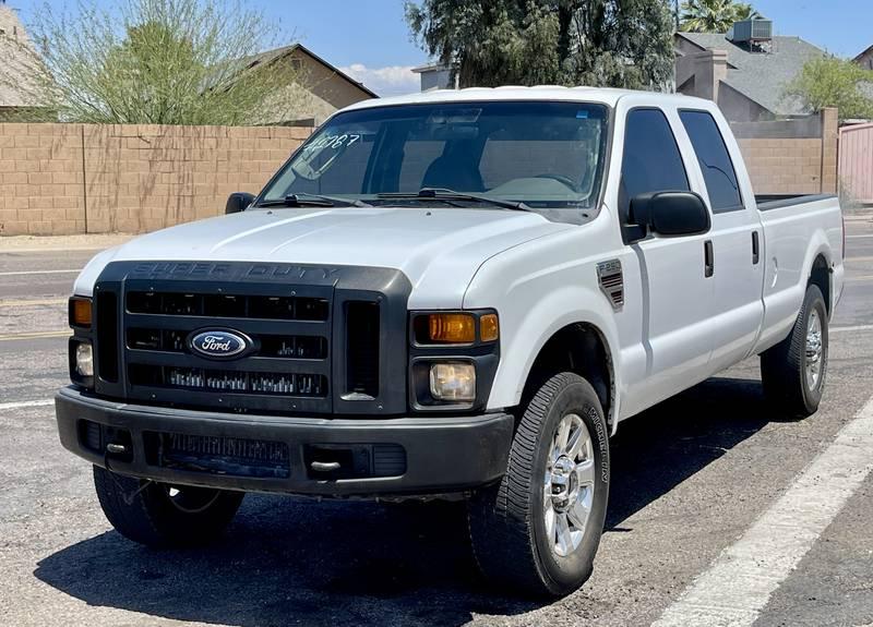 2008 Ford F-250 Super Duty XL 4 Door Crewcab Pickup Truck