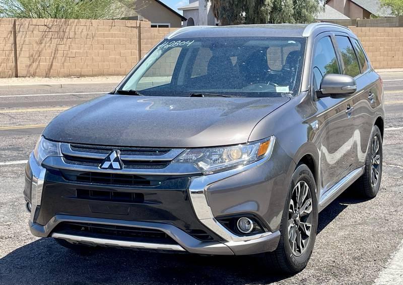 2018 Mitsubishi Outlander Plug-In Hybrid 4 Door SUV