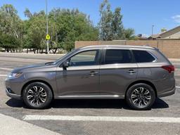 2018 Mitsubishi Outlander Plug-In Hybrid 4 Door SUV