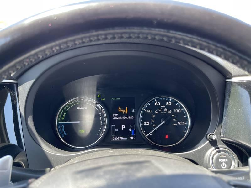 2018 Mitsubishi Outlander Plug-In Hybrid 4 Door SUV