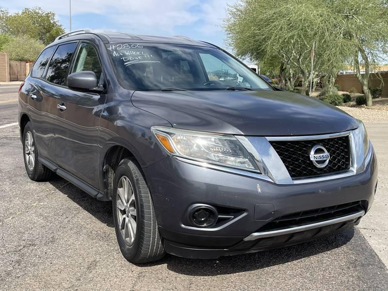 2013 Nissan Pathfinder SV 4WD 4 Door SUV