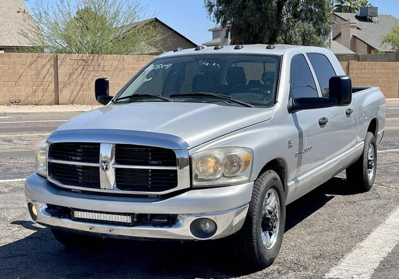 2006 Dodge Ram 2500 4 Door Crewcab Pickup Truck