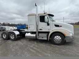 2015 Peterbilt 579 Sleeper Truck