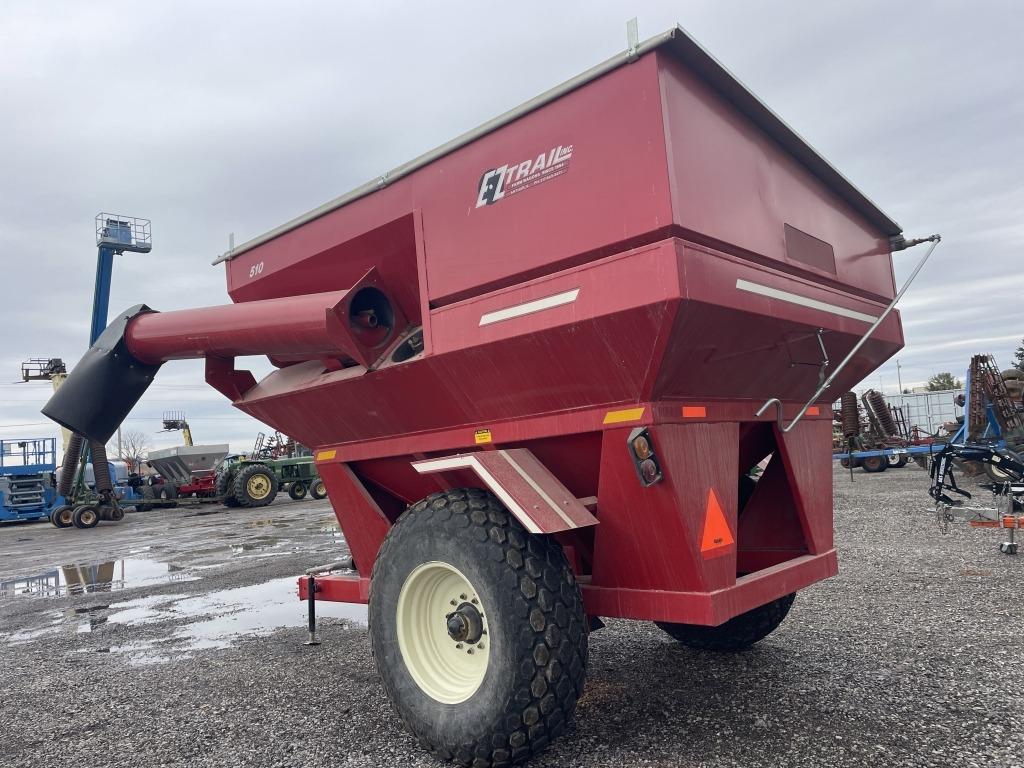 2014 EZ Trail 510 Grain Cart