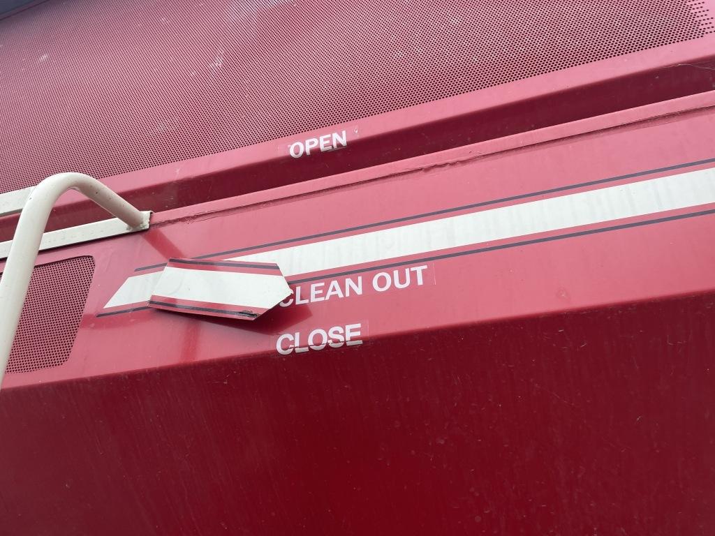 2014 EZ Trail 510 Grain Cart