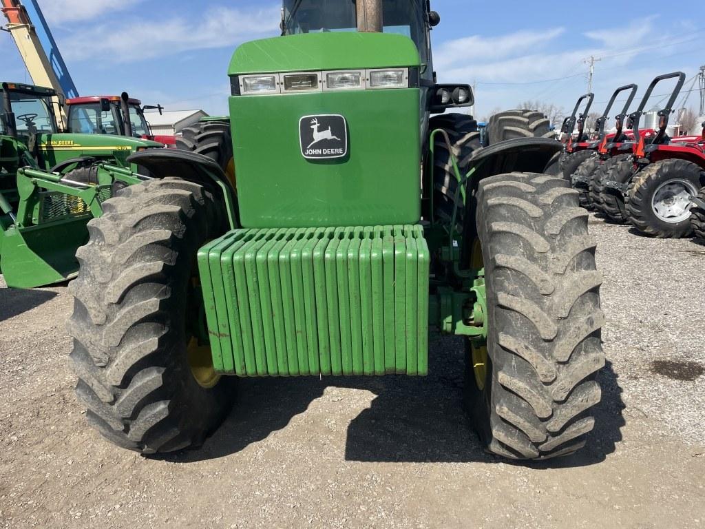 1990 John Deere 4955 Tractor