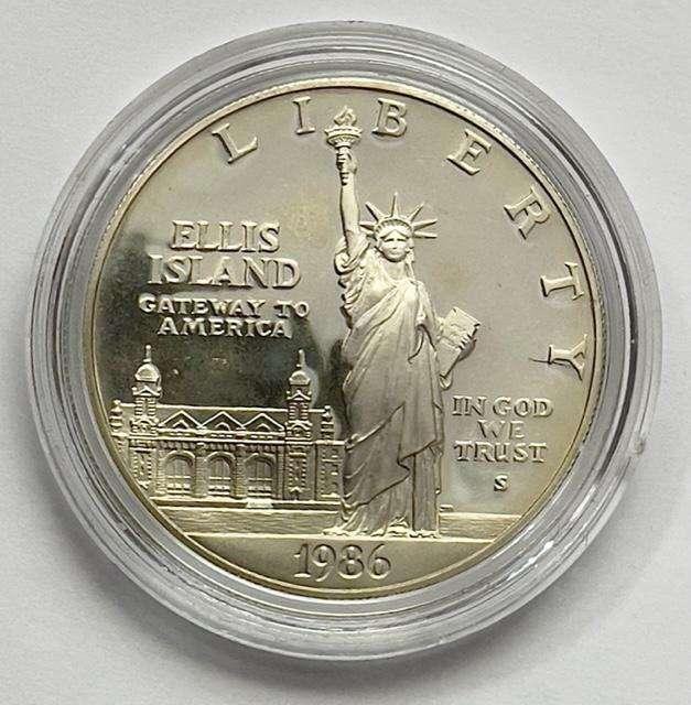 1986 Statue of Liberty Commemorative Proof Silver Dollar in Capsule