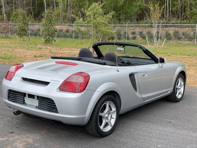 2002 Toyota MR2