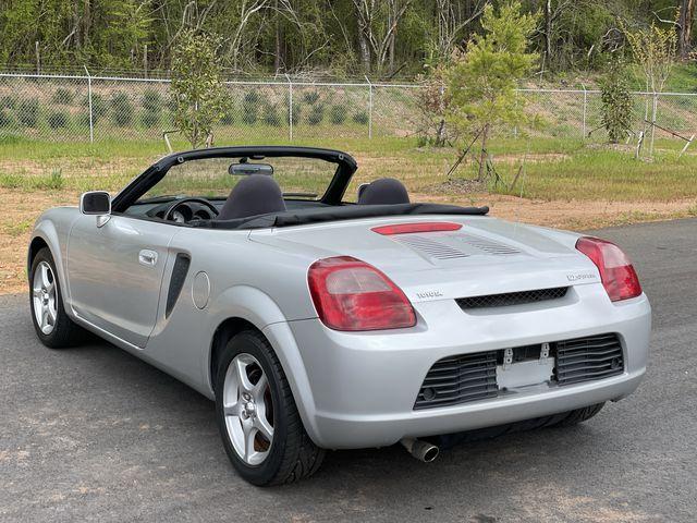 2002 Toyota MR2