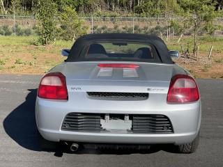 2002 Toyota MR2