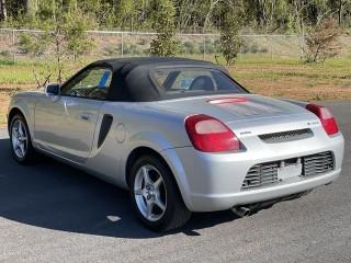2002 Toyota MR2
