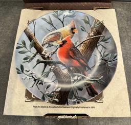 COLLECTIBLE CERAMIC PLATE - KEVIN DANIEL PAINT - IN ORIGINAL BOX WITH PAPERS