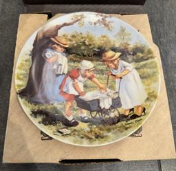 COLLECTIBLE CERAMIC PLATE - IN ORIGINAL BOX WITH PAPERS