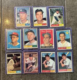 BASEBALL PLAYERS CARDS