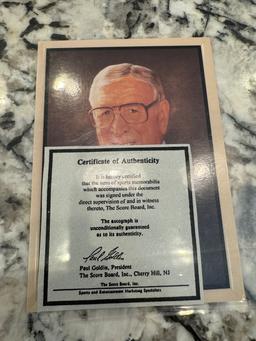 AUTOGRAPHED PORTRAIT OF JOHN WOODEN