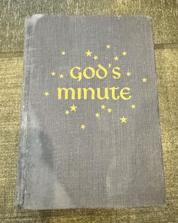 God's Minute: A Book of Daily Prayers