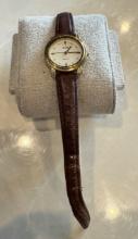Vintage Alba Women's Watch V401-0400 – 24mm Gold Tone Case, Leather Band – New Battery