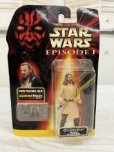 Star Wars Episode I - Qui-Gon Jinn Action Figure with CommTech Chip Collectible