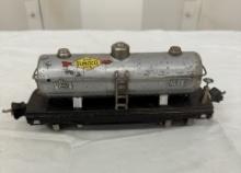 Lionel 2815 Sunoco Tank Car – Vintage Miniature Train Collectible