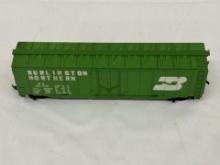 Burlington Northern 100024 Plug Door Boxcar – Vintage Miniature Train Collectible