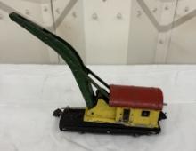 Lionel 810 Derrick Crane - Vintage Miniature Train Collectible