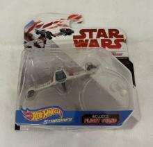 Hot Wheels Star Wars Ski Speeder Starship Collectible