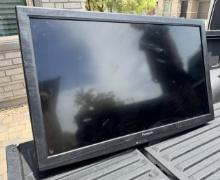 Panasonic Screen with Support Bars – Screen Used