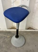 Adjustable Swivel Bar Stool