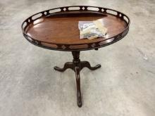 Classic Wood Round Tripod Table