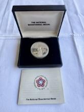 1976 The National Bicentennial Commemorative Medal - Collectible Coin in Case