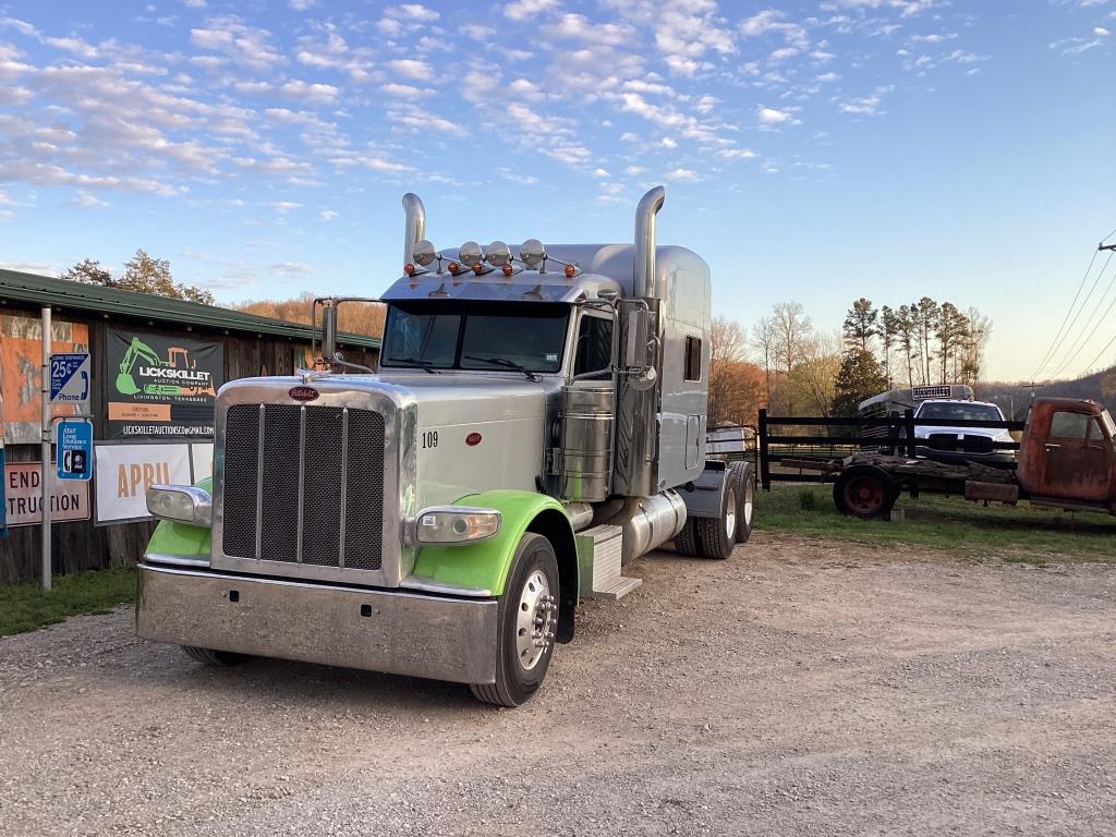 2010 PETERBILT 389 SLEEPER TRACTOR