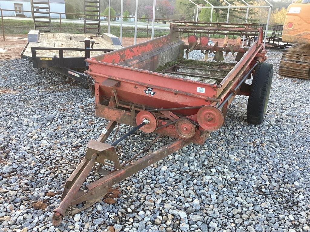 MASSEY FERGUSON 130 10' MANURE SPREADER