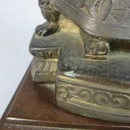 Bronze Asian Man Table Lamp - S